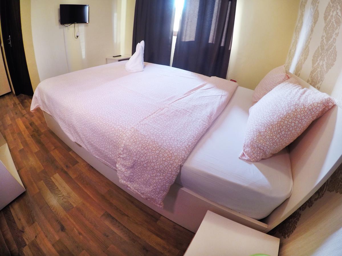 Bonsejour Hotel Braşov Esterno foto